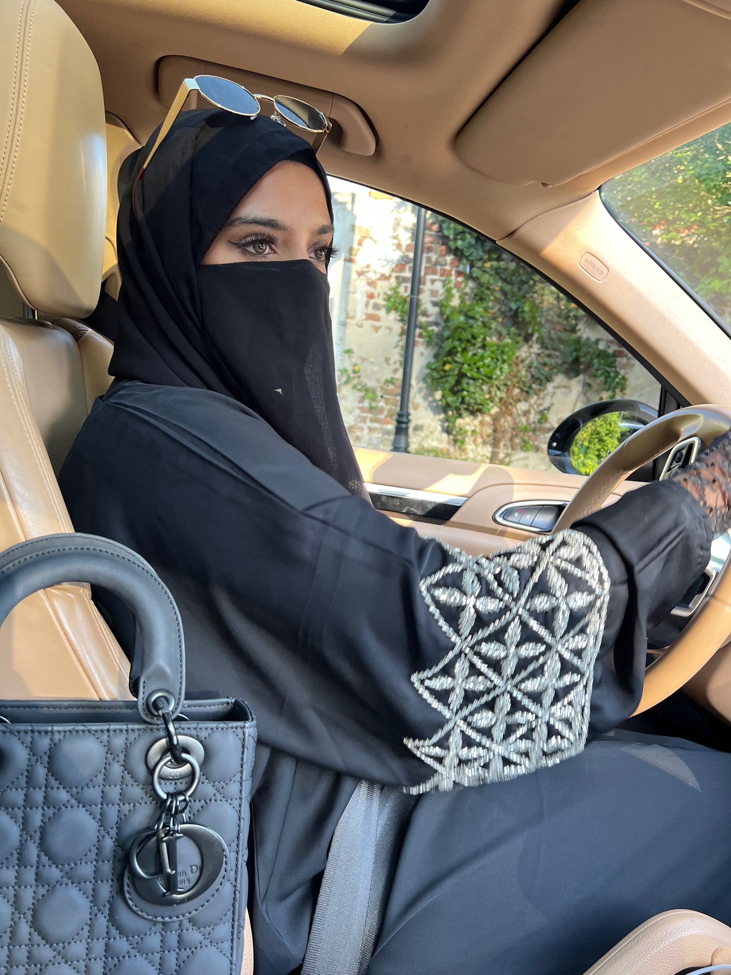 Abaya Bella