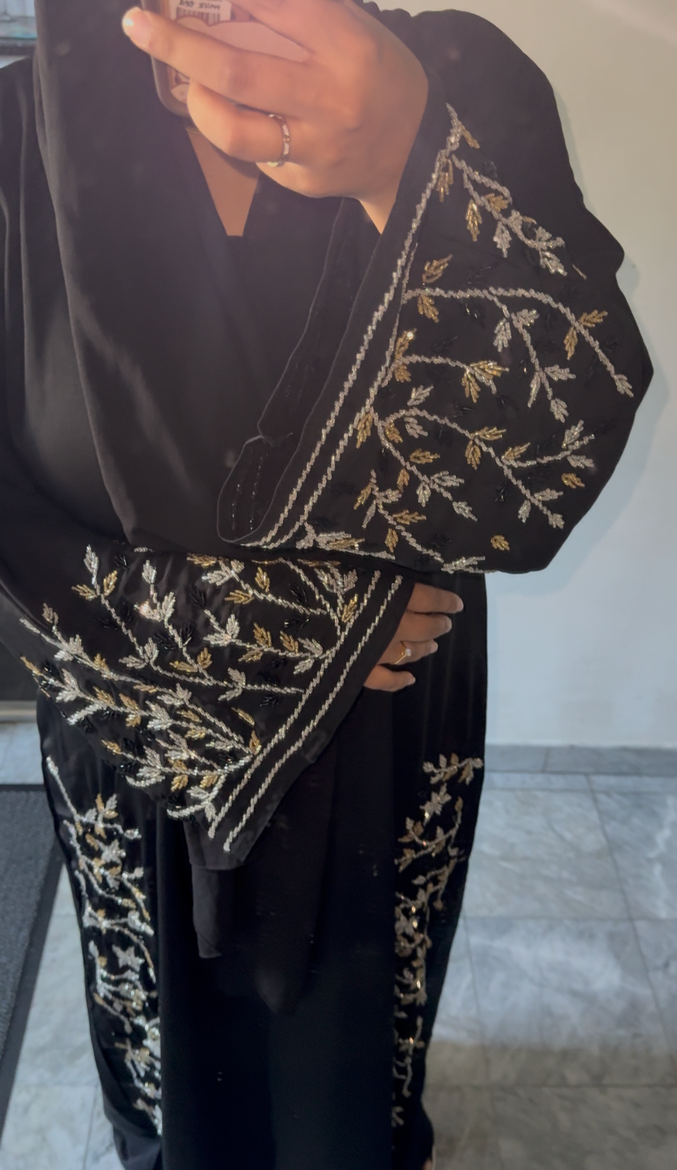 Abaya Alya Gold